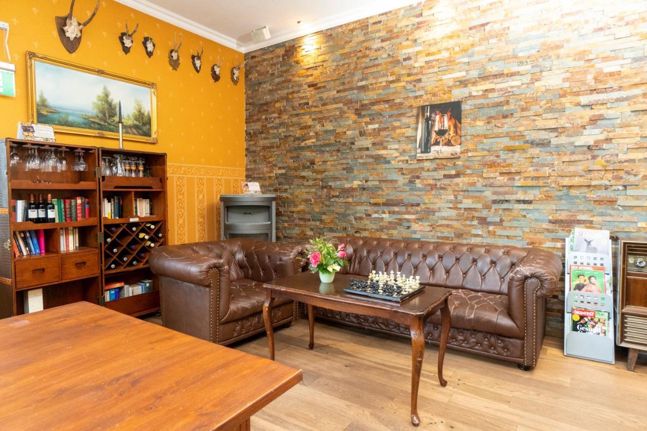 Hotel Holsteinische Schweiz Am Dieksee มาเลนเทอ ภายนอก รูปภาพ